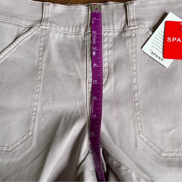 Spanx 5” Stretch Twill Short in Light Orchid - Picture 6 of 7